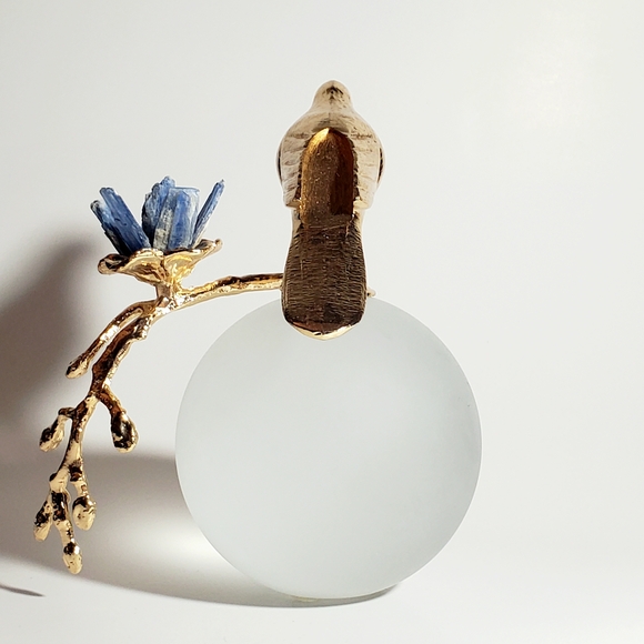 Modern Minimalist Art Glass Sculpture with Gold Tone Bird  & Quartz Gemstones - Picture 4 of 11